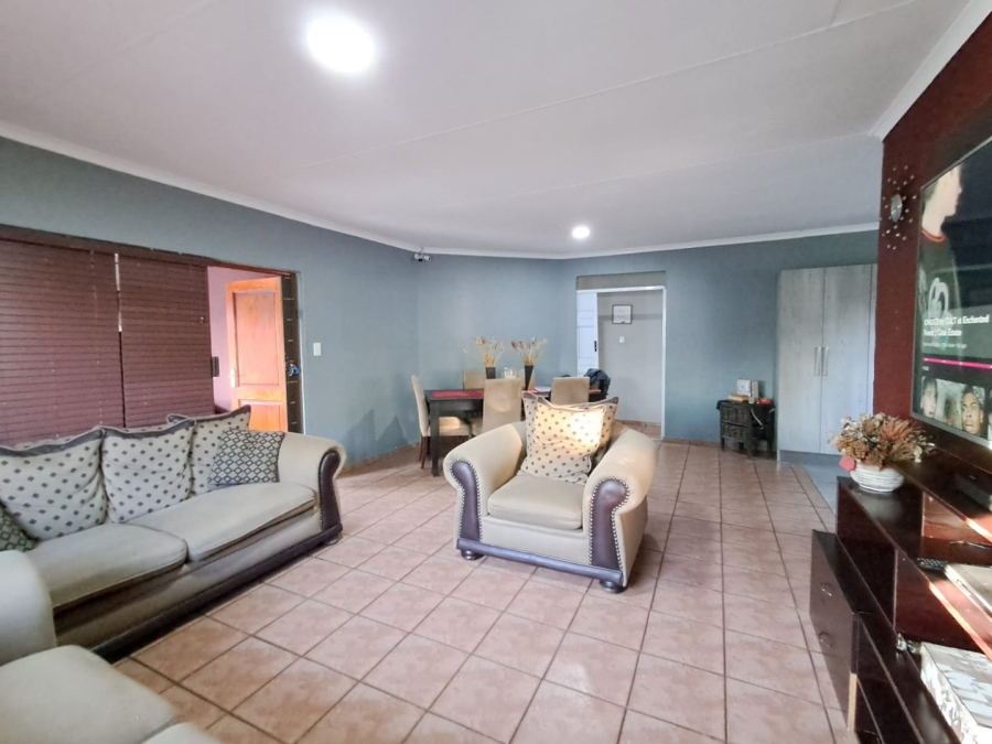 3 Bedroom Property for Sale in Vaalpark Free State